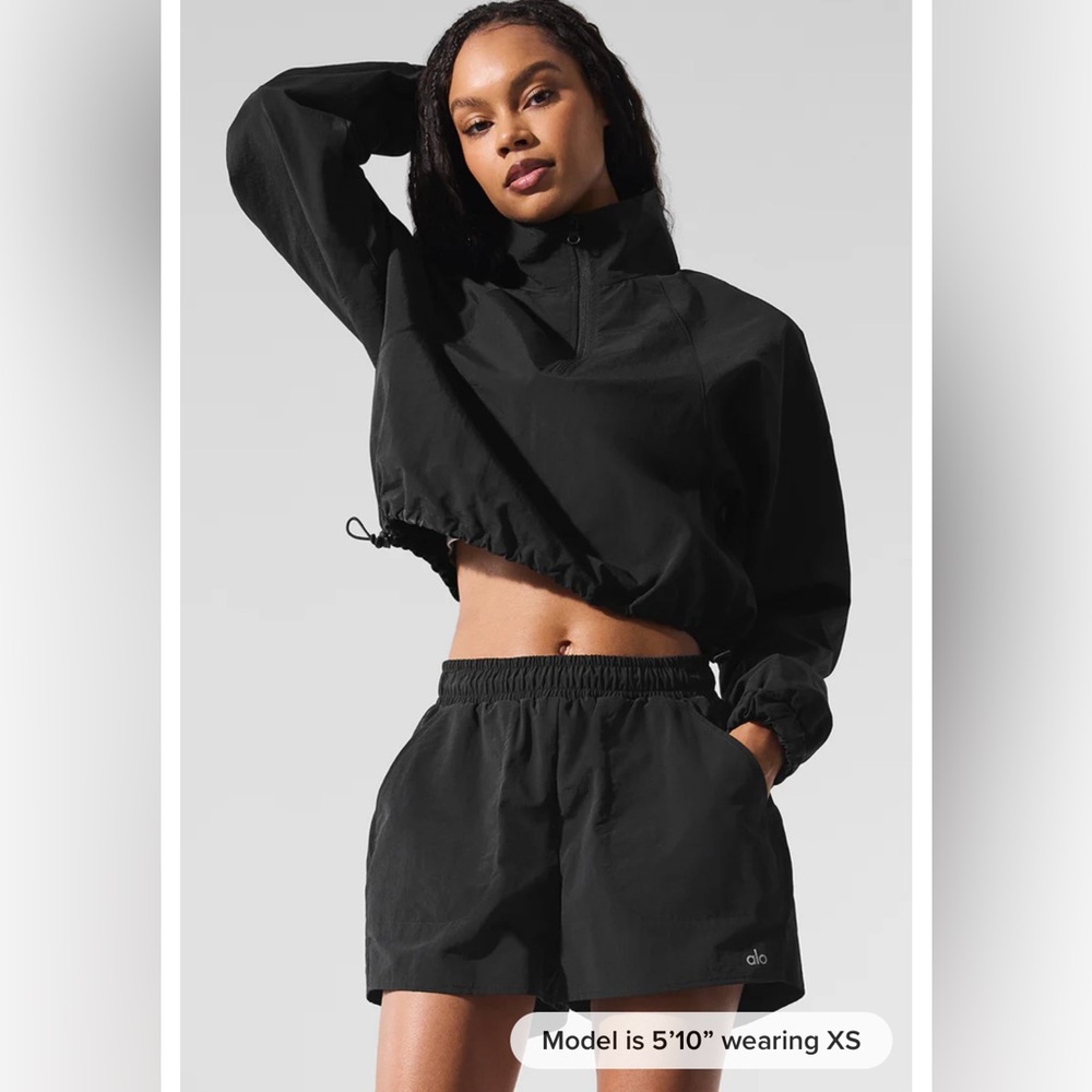 ALO Alumni Shorts in Black (Size XS). - Picture 4 of 6